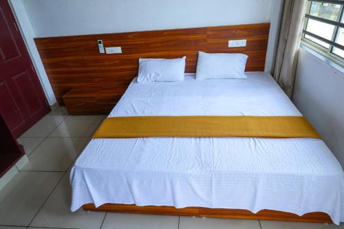 Eloor Apartamento | HISHAMS BHAVAN