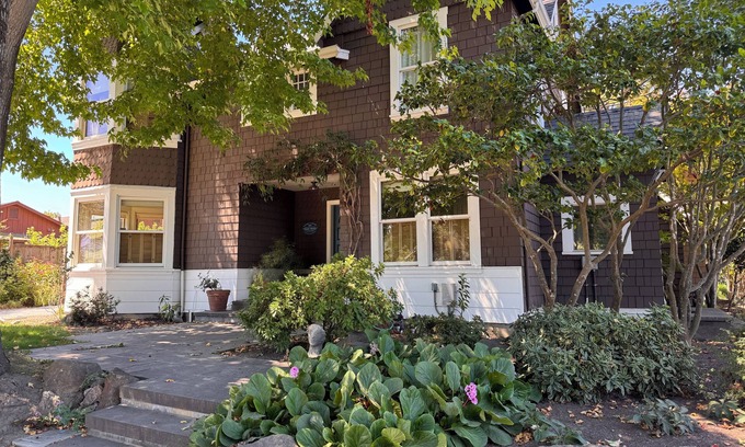 Eastside Santa Cruz Casa | Historic 3-bedroom farmhouse, 2 fireplaces and pool in Santa Cruz-near beaches!