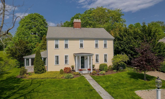 Barnstable Casa | Historic 5 bedroom gem - just a sidewalk stroll to local shops and beach