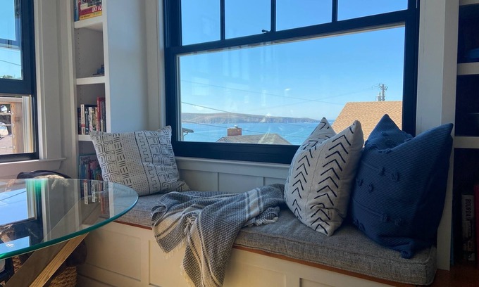 Dillon Beach Casa | Historic Beach Cottage with Ocean View Deck - Steps to Beach