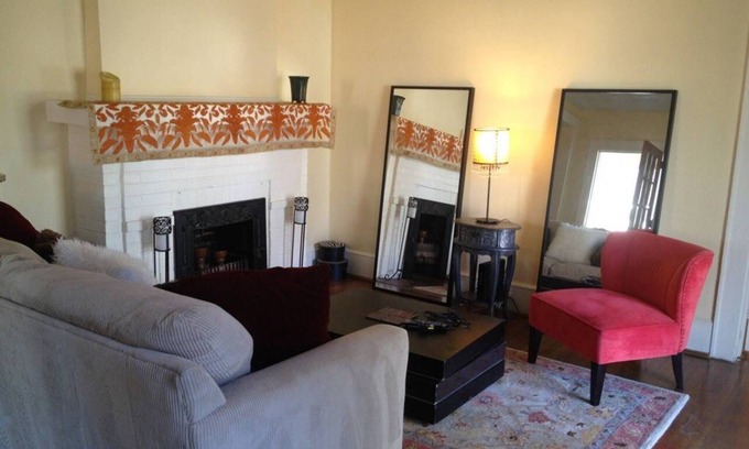Wesley Heights Casa | Historic Bungalow Blues & Jazz house walk Downtown