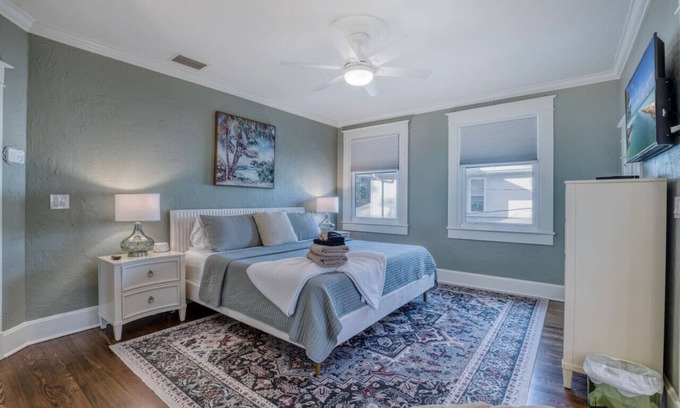 Bradenton Casa | Historic charm meets modern luxury/walkable dwntn