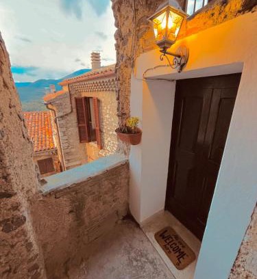 Bassiano Apartamento | Historic & Charming Home in Bassiano