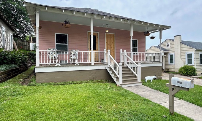 Vicksburg Cabaña | Historic Cottage