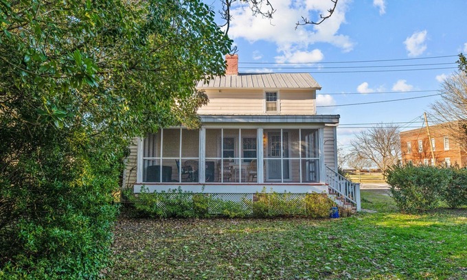 New Bern Casa | Historic District: Downtown New Bern