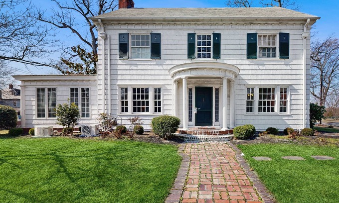 Salisbury Casa | Historic dog-friendly home with a grassy yard, deck, washer/dryer, & central AC