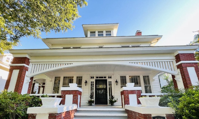 Elizabeth City Casa | Historic Elizabeth City home "Safe Harbor"