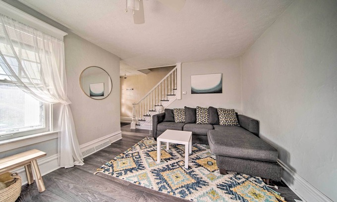 Erie Casa | Historic Family Home 2 Mi to Lake Erie & Zoo!