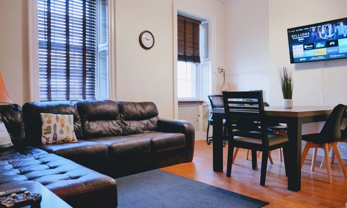 Downtown Albany Apartamento | ✨Historic Full Amenities 2BR Apt @ Downtown Albany