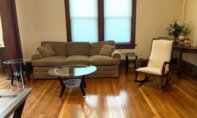 Roanoke Apartamento | Historic Grandin Village Near Black Dog Salvage
