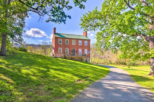 Fishers Hill Casa | Historic Hammond House with Wine Country View!