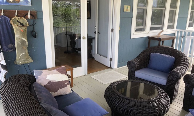 Lanikai Casa | Historic Hawaiian cottage in Lanikai fully furnished and completely remodeled