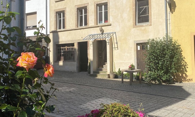 Luxembourg Ardennes Casa | Historic Holiday Home 'beim Mulles' in old Town Vianden