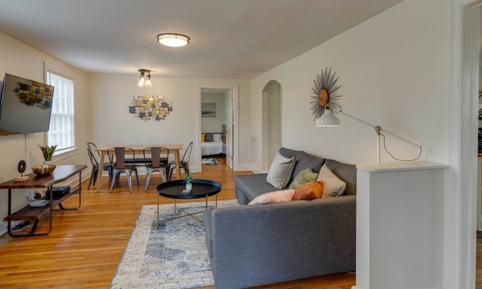 Eastwood Casa | Historic home perfect for couples and families!
