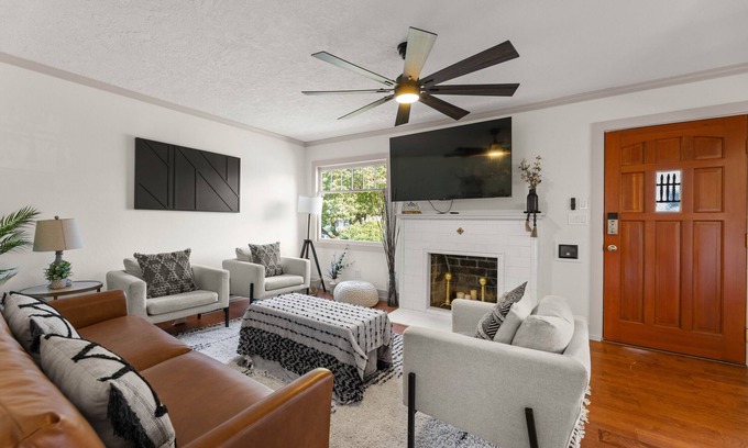 Vancouver Casa | Historic Home W/ RV Hookups DT Location
