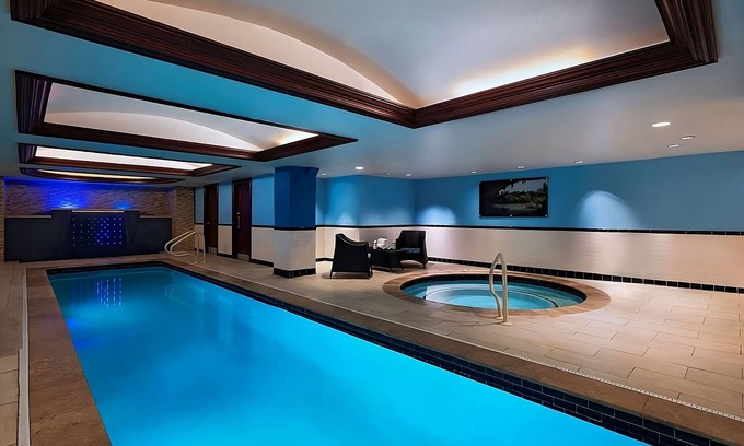 Downtown Austin Hotel | Historic Hotel with Stunning Views of Capitol! Swimming Pool, Pets Allowed!