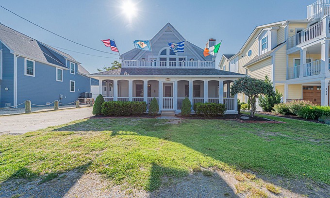 Lewes Casa | Historic Lewes, Steps to the Beach