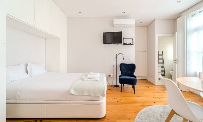 Old Town Apartamento | Historic Loft by House and People