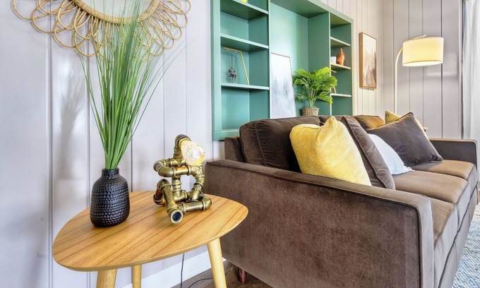 University Heights Casa | Historic Lustron home in the heart of University Heights