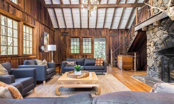 Macon Cabina | Historic Macon Luxury Lodge with updated decor