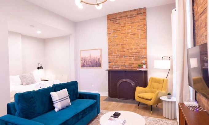 Italian Village Apartamento | Historic Meets Modern | Walk to Coffee | OSU