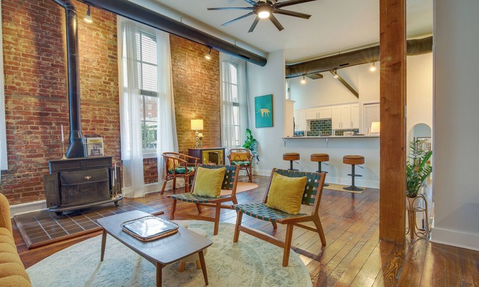 Downtown Memphis Condominio | Historic Memphis Condo: Walk to Beale Street!