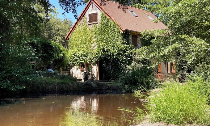 Brigueil-le-Chantre Casa | Historic Mill Getaway: Romantic Vacations with a 4-Person SPA