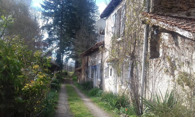 Chassenon Casa | Moulin histórico en el corazón de la campiña francesa