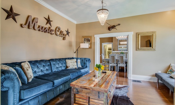 Nashville Casa | "La Casa Blanca de Nashville" - Cerca del centro de la ciudad - GRAN ubicación