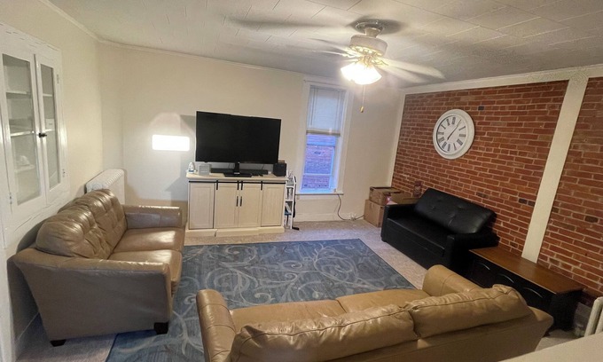Nauvoo Apartamento | Historic Nauvoo Apartment, family friendly.