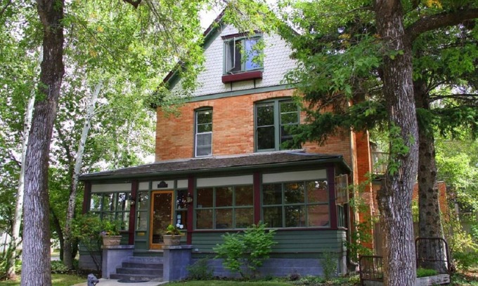 Bozeman Casa | Historic Neighborhood 2 Blocks from Downtown Bozeman.