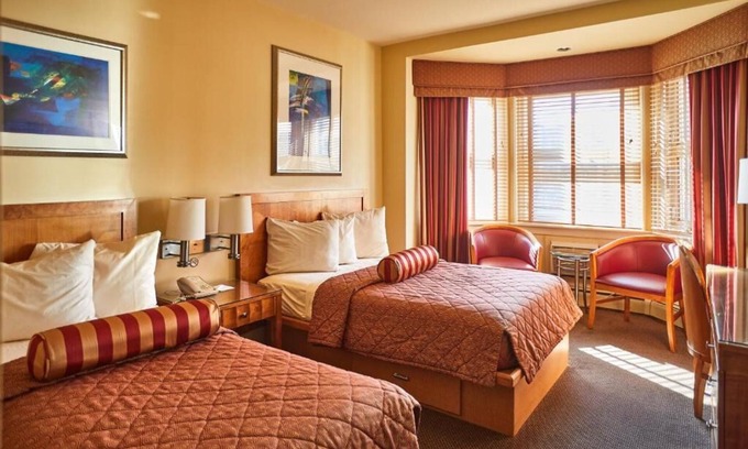 Gayborhood Hotel | Historic Philadelphia Discovery from a Comfortable Room