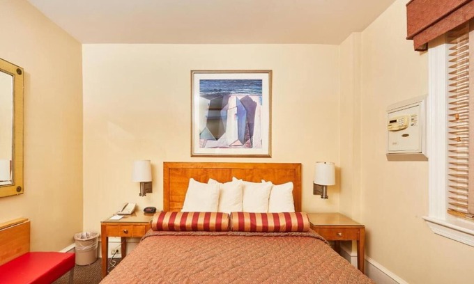 Gayborhood Hotel | Historic Philly Room 7 Miles Away from Downtown | Free Continental Breakfast