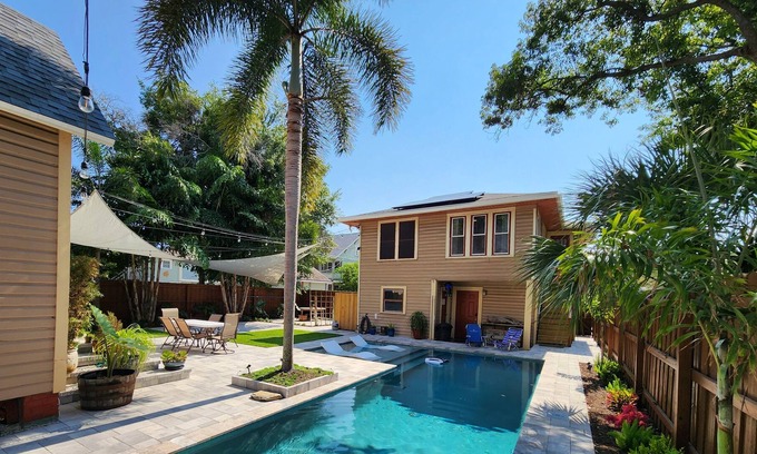 Historic Uptown Casa | Historic Rawls House of St Pete