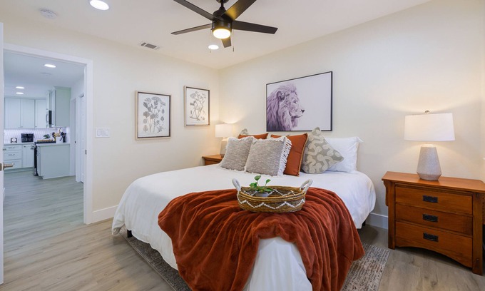 Los Cerritos Casa | Historic Roseville Retreat with Hot Tub