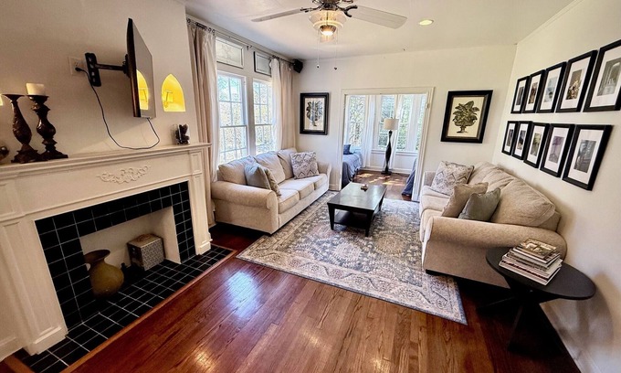 Caddo Heights-South Highlands Casa | Historic S. Highlands Charming Cottage by Betty Virginia Park!