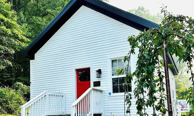 Linden Cabina | Historic Schoolhouse in Linden w/ Pool & Hot Tub -- Close to wineries & more!