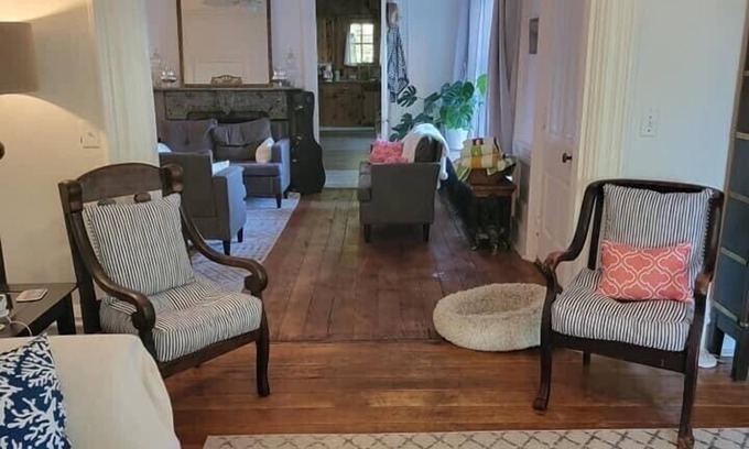 Northport Casa | Historic Skye House in the Heart of Northport