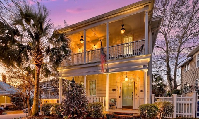 Columbia Casa | Historic Southern Beauty 4bed Charming Cola Home!