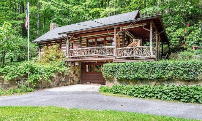 Hendersonville Cabina | Cabaña histórica de Stonewood, escapada única a la montaña