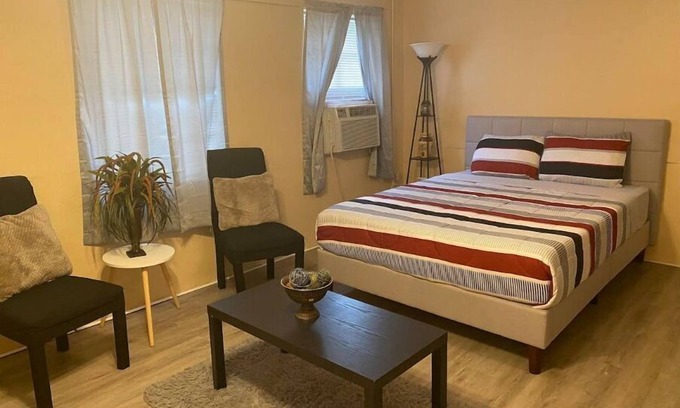 Valdosta Apartamento | Historic Studio cozy Apartment ideal for longer stay 2F
