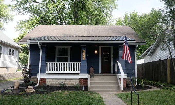 St. Charles Casa | Historic*Unique*Downtown*Quiet*Bright*Cheerful*Getaway
