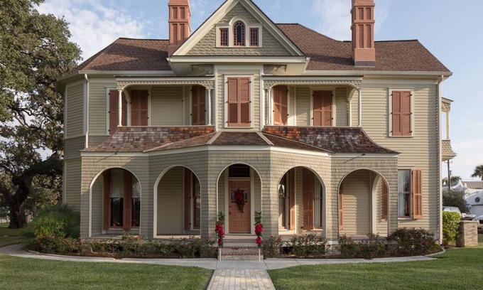 Cuero Casa | Historic Victorian Home