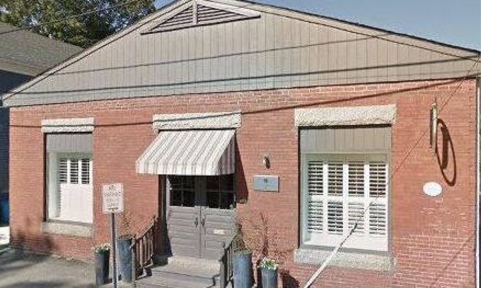Warren Apartamento | Historic Waterfront District., for lovers of art, restaurants, unique shops,