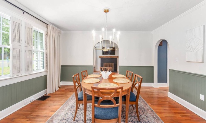 Jackson Casa | Historic Westwood Cottage, 3 bedroom, sleeps 6