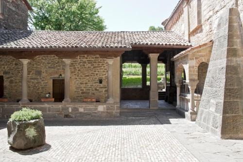 Fontanella Apartamento | Historical House Medieval Abbey - Al Chiostro