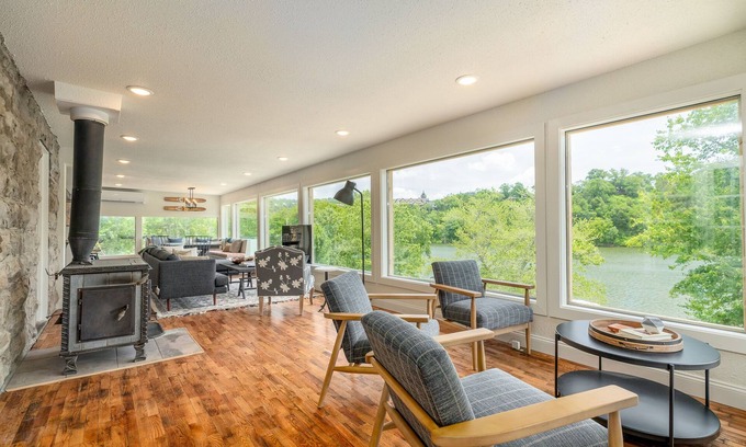 Beaver Cabina | Historical LAKEFRONT Luxury 7 Bedroom - Eureka!