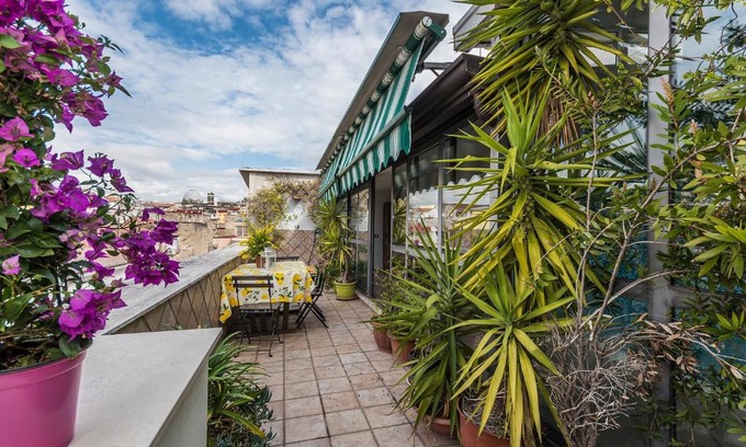 Naples City Centre Apartamento | Historical Naples with panoramic terrace