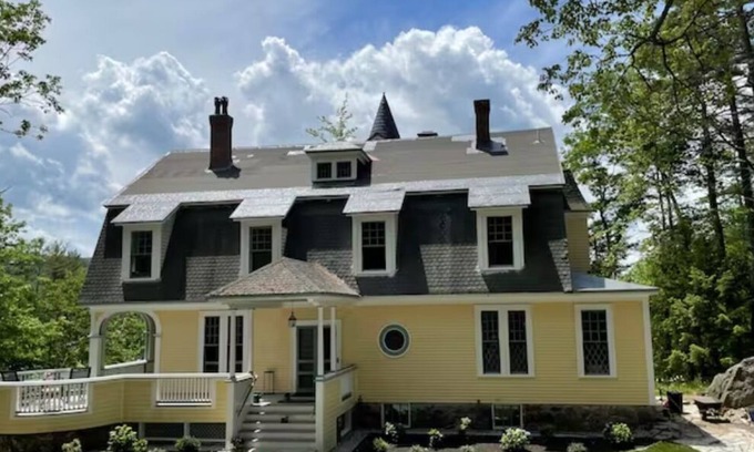 Holderness Casa | Little Squam Victorian Home with Lake Views—Events Welcomed!