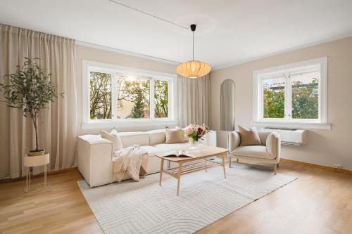 Tromso Apartamento | Historical Villa & Green Sanctuary in City Center